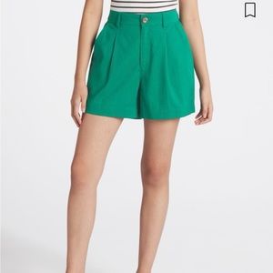 One5One - linen short in green - size m